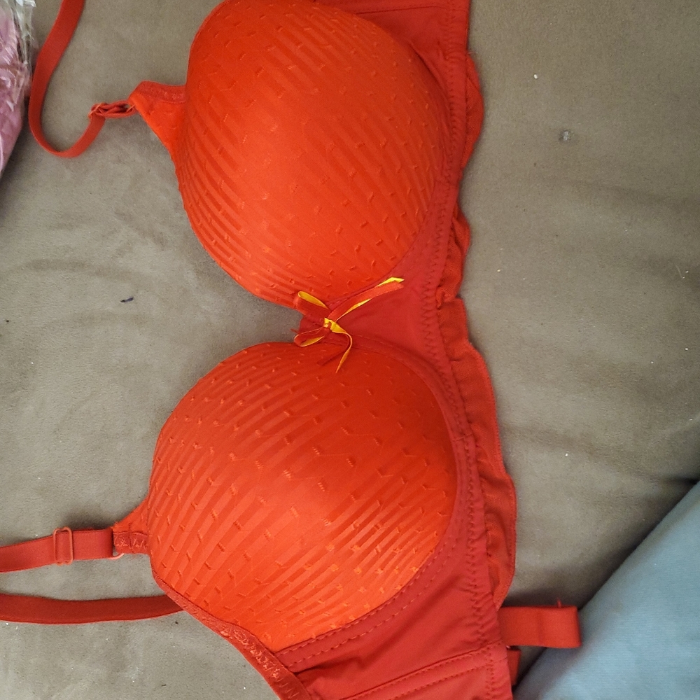 Bras, 36c, assorted  Color - Picture 3 of 6
